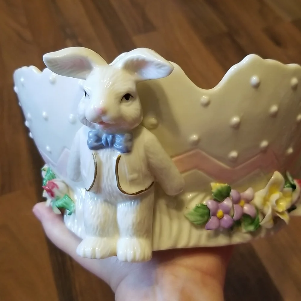 Easter Bunny 3D Floral Display Bowl Porcelain